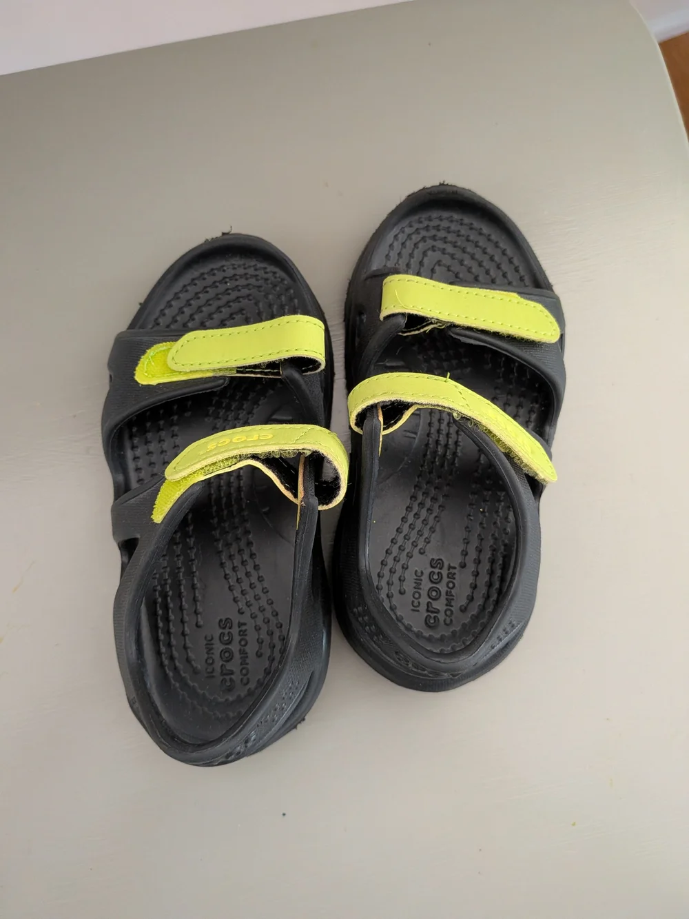 CROCS Kids Black Sandals Swiftwater Neon green C8